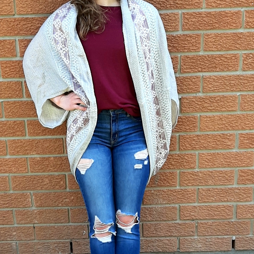 Roots Kimono